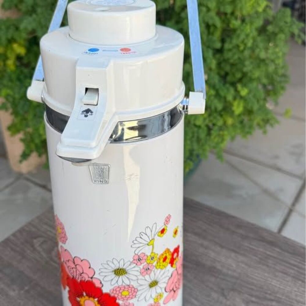 1960’s 1.9L King Hot Cold Thermos Pump Hippie Flower Works Tested